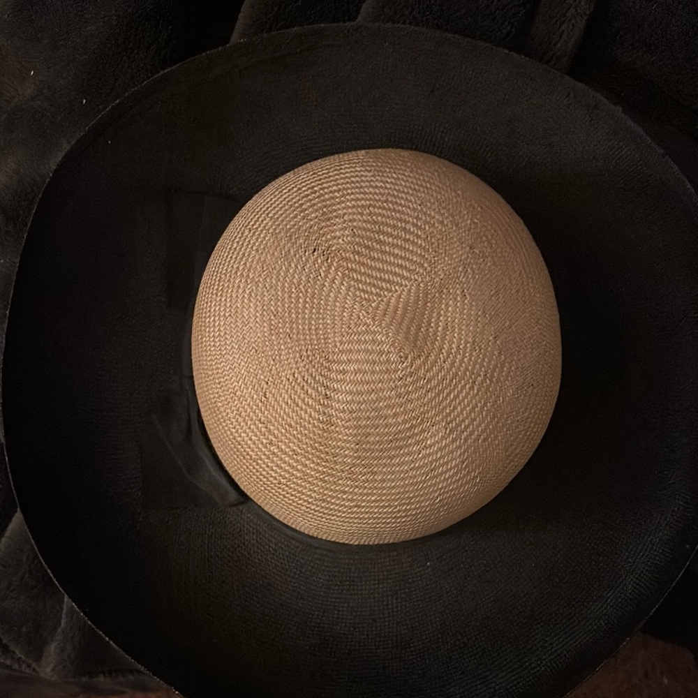 Stylish Black and Tan Wide-Brim Hat